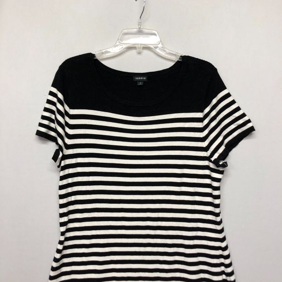 Torrid Women Size 2 Black & White Stripe Sweater-Knit Short Shift Dress B226 -10 - Picture 8 of 14